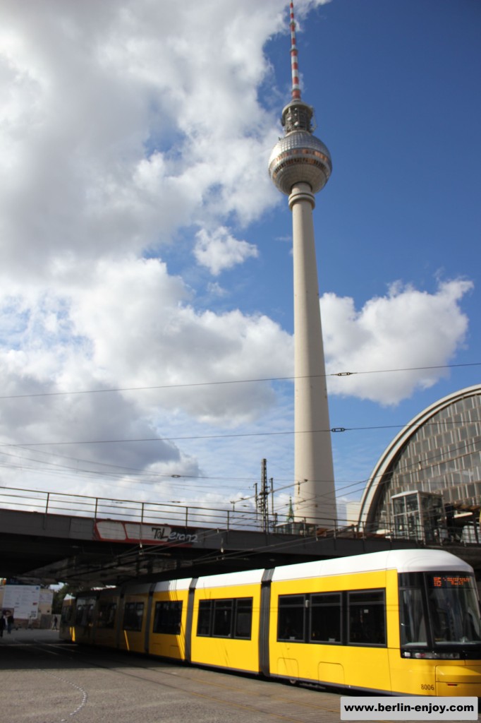 Alexanderplatz Berlin Tram Fernsehturm