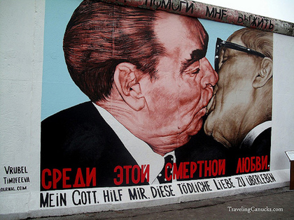 Street-art in Berlin with a political message