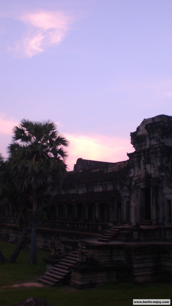 Another nice image of Angkor Wat (© Berlin-Enjoy.com)