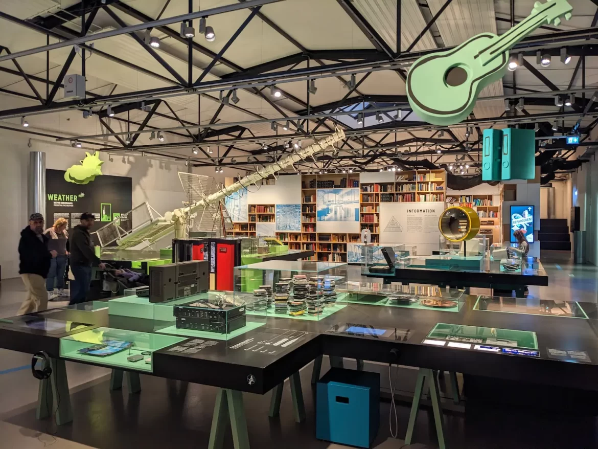 There are 19 different exhibitions in the Museum of Technology